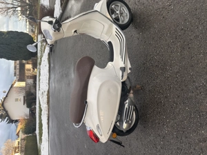 Vespa Primavera 50 4Takt Bild 3