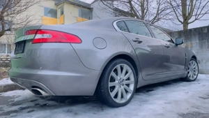 Jaguar XF 2.7Tdi V6 Limousine Bild 4