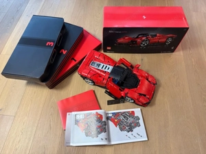 Lego Technik Ferrari Daytona SP3 Bild 3