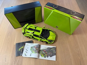 LEGO Technic Lamborghini Sián 42115 Bild 2