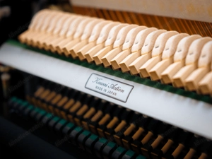 Sehr schönes Kawai Klavier, in schwarz poliert, 5 Jahre Garantie! Kostenlose Lieferung (*) Bild 9