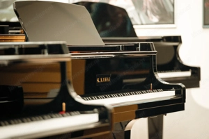 Sehr schönes Kawai Klavier, in schwarz poliert, 5 Jahre Garantie! Kostenlose Lieferung (*) Bild 12