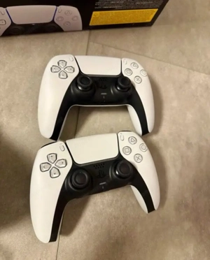 PlayStation 5 neuwertig + 2 controller + Headset + FIFA25 Bild 4