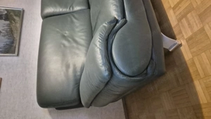 Designer Echtleder-Sofa   2er-Couch in Dunkelgrün   Top Zustand Bild 2