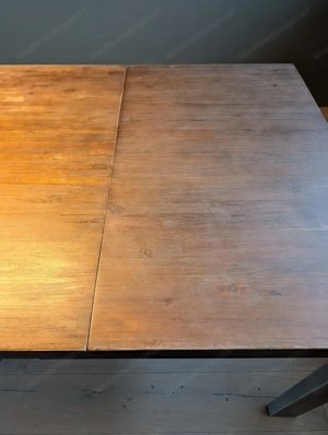 Esstisch und Stühle abzugeben Bild 4