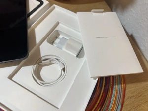 iPad Air 5. Gen 64GB, Wi-Fi, 10,9 Zoll - Space Grau - 94% Bild 2