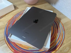 iPad Air 5. Gen 64GB, Wi-Fi, 10,9 Zoll - Space Grau - 94% Bild 5