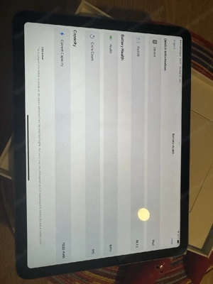 iPad Air 5. Gen 64GB, Wi-Fi, 10,9 Zoll - Space Grau - 94% Bild 3