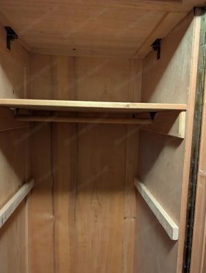 Massiver Holzschrank zu verschenken Bild 3