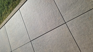 Feinstein Terrassenplatten grau