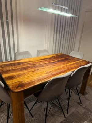 Massiver Akazien-Esstisch   original XXXLutz Bild 5