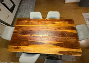 Massiver Akazien-Esstisch   original XXXLutz Bild 3