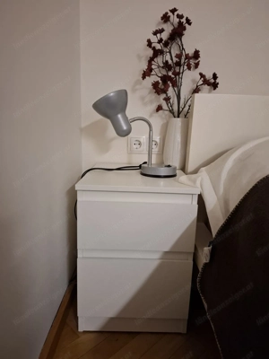 Neuer weißer Nachttisch von Ikea Bild 2