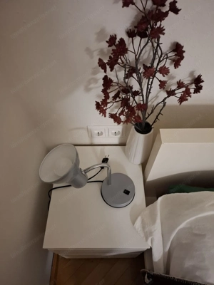 Neuer weißer Nachttisch von Ikea