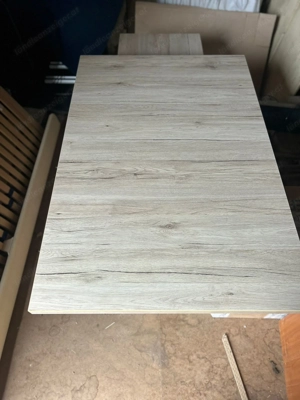 Esstisch aus Holz Bild 3