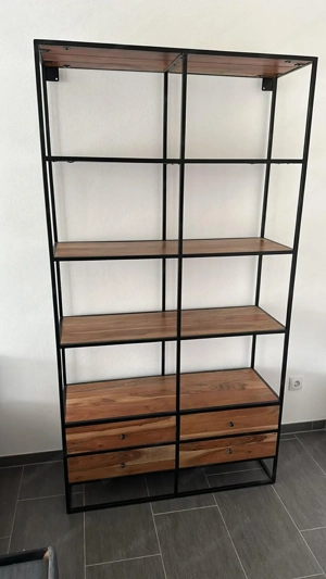 Wohnzimmermöbel aus Massivholz Bild 2