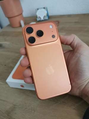 iPhone 17 Pro, 512GB, Cosmic Orange Bild 2