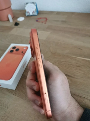 iPhone 17 Pro, 512GB, Cosmic Orange Bild 4