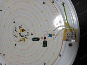 LED Deckenleuchte für Bastler mit Fernbedienung. Bild 4