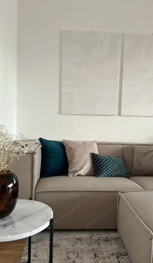 3-Sitzer-Sofa + Hocker in Beige Bild 3