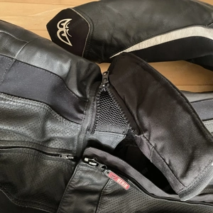 Lederkombi BERIK 2.0 Damen; Größe 42 Bild 4