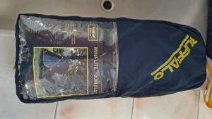 Camping Ausrüstung Zelt und Auflage Bild 3