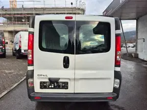 Opel Vivaro Bild 10
