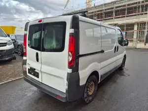 Opel Vivaro Bild 12