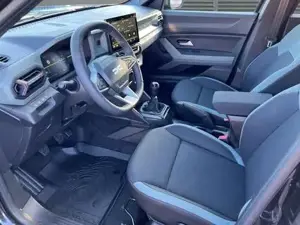 Dacia Duster Extreme 4x4 SHZ TCe 130 96 kW (131 PS), Schaltg... Bild 4