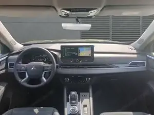 Mitsubishi Outlander Intro Edition Plug-in Hybrid 2.4 225 kW (306 PS... Bild 5