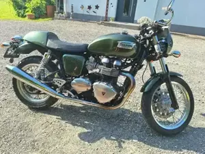 Triumph Thruxton 