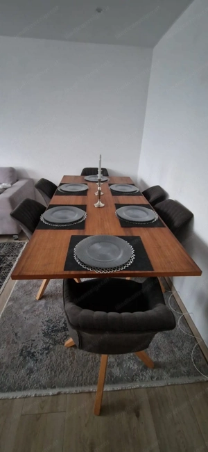 Massivholztisch Bild 2