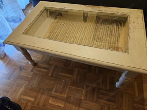 Tisch mit Glaseinsatz Bild 2