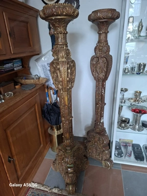 Kirchliche Kerzenständer .