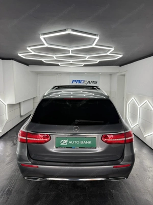 Mercedes-Benz E 220 d 4Matic AMG-Line Interieur*PANO*KAM*NAVI* Bild 6