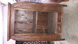 Antiker Schrank  Kasten