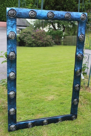 Grosser Spiegel in Holzrahmen Bild 2