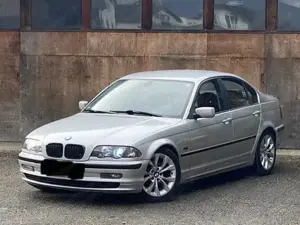 1999 BMW 323i E46 *01 27 PICKERL* Bild 5