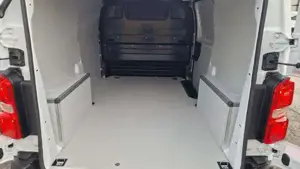 Peugeot Expert Tepee Bild 13