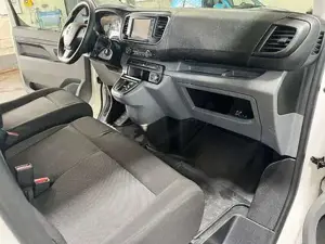 Opel Vivaro Bild 20