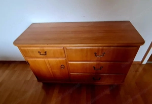 Schöne Kommode 