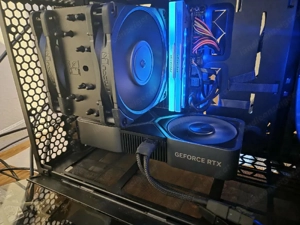 NVIDIA GeForce RTX 4070 Founders Edition, 12GB GDDR6X Grafikkarte GPU mit OVP Bild 3