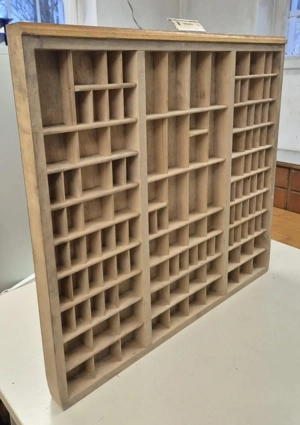 Originaler Setzkasten der Druckerei Teutsch (1829)  (Bregenz)   Top Zustand! Bild 10