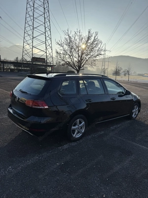 VW Golf Variant Lückenlos Servicegepflegt bei VW Bild 3
