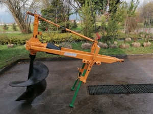 Erdbohrer für Traktor Hubwerk