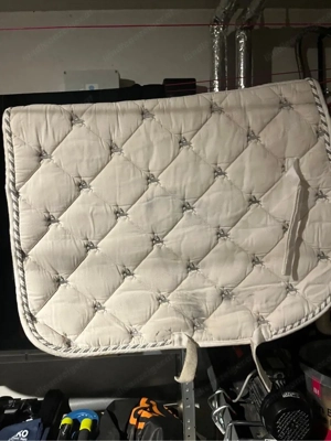 Pferde-Satteldecke zu verschenken Bild 3