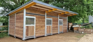 Außenstall kaufen ideal zum Pferdestall bauen mit Stallfronten - Pferdebox Bild 5