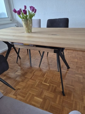Holztisch zu verkaufen Bild 2
