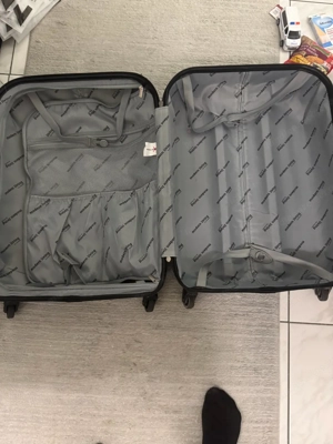 mittelgroßer Koffer gebraucht aber gut Bild 3