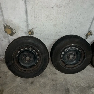 4x Winterreifen auf stahlfelgen 195 65 15 H  LK5x108 Bild 3